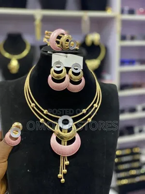 Photo - Gold Replica Jewelry Set (Non Tarnish Party Set)