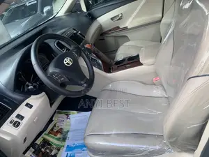 Toyota Venza 2010 White