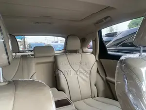 Toyota Venza 2010 White