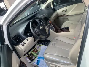 Toyota Venza 2010 White