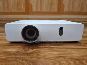 Direct Uk Used Large Venue Projector Delta, Ph, Calabar,Lekk