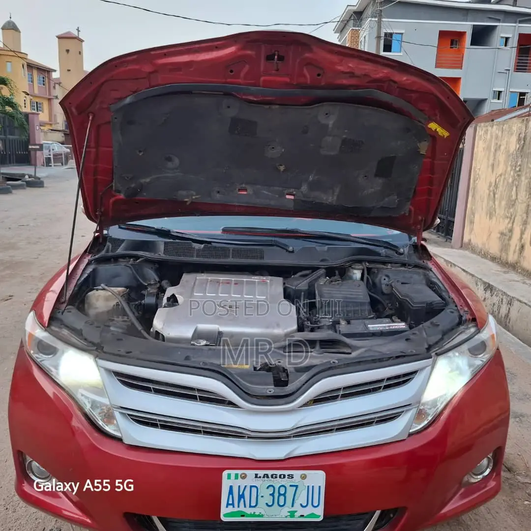Toyota Venza 2010 Red