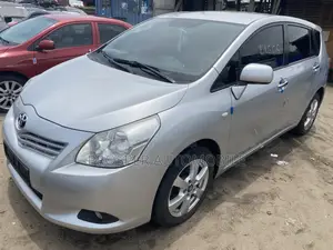 Toyota Verso 2.0 2013 Silver