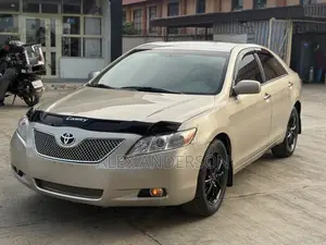 Toyota Camry LE 4dr Sedan (2.4L 4cyl 5A) 2008 Gold