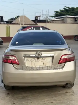 Toyota Camry LE 4dr Sedan (2.4L 4cyl 5A) 2008 Gold