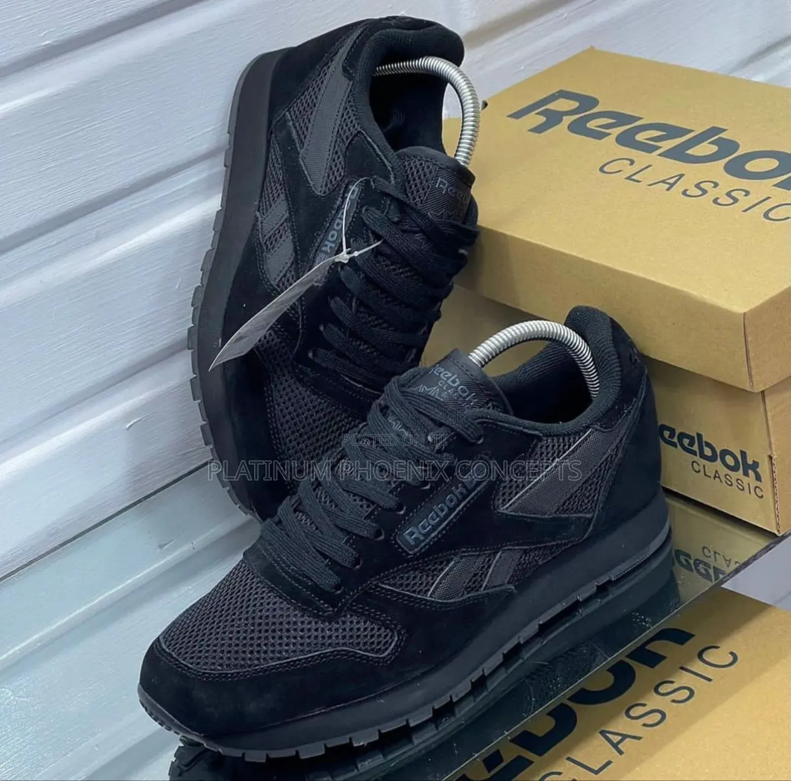 Reebok Classic Sneakers