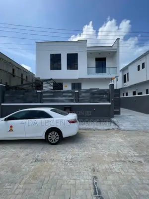 5bdrm Duplex in Lekki for sale