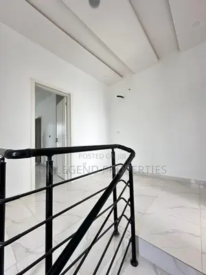 3bdrm Townhouse / Terrace in Lekki for rent