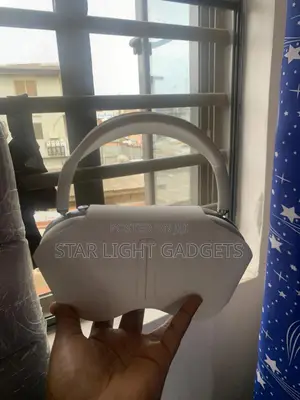 Photo - Uk Used Airpod Max 1st Gen (White)