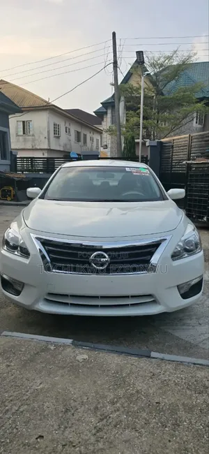 Nissan Altima 2015 White