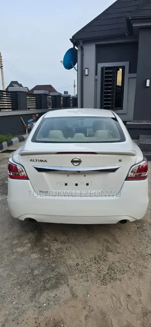 Nissan Altima 2015 White