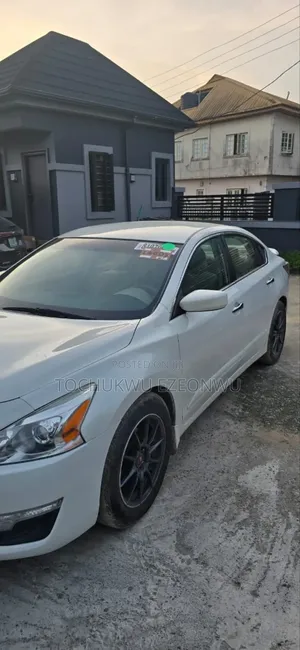 Nissan Altima 2015 White
