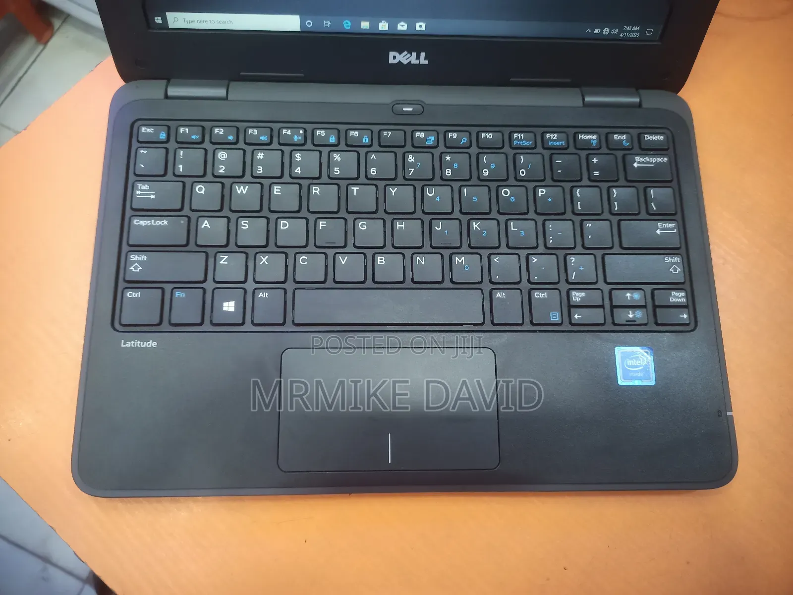 Laptop Dell Latitude 11 3180 4GB Intel Pentium SSD 60GB