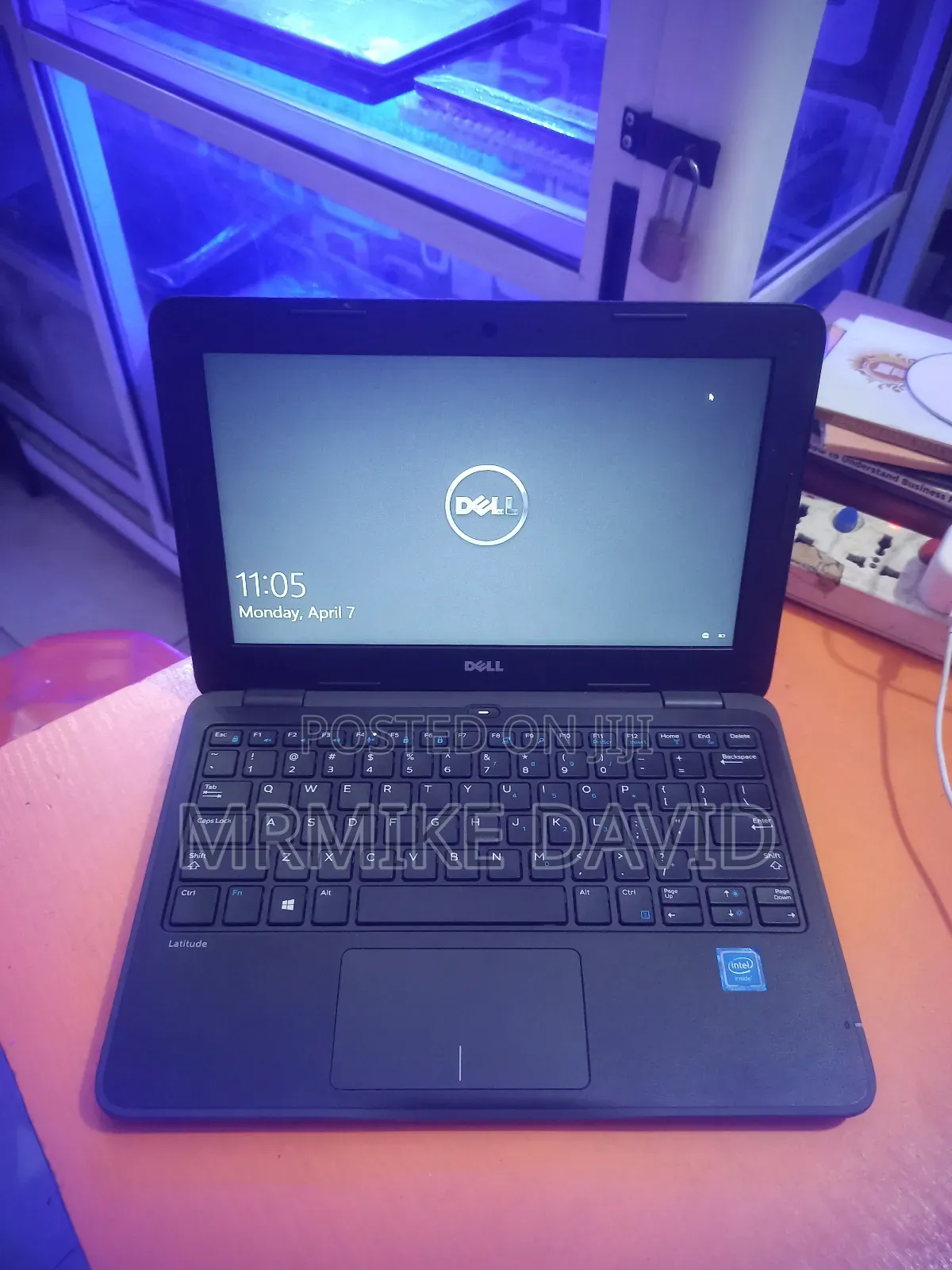 Laptop Dell Latitude 11 3180 4GB Intel Pentium SSD 60GB