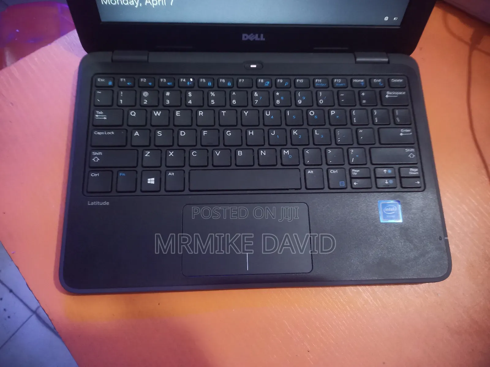 Laptop Dell Latitude 11 3180 4GB Intel Pentium SSD 60GB