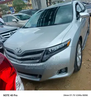 Toyota Venza XLE 4dr Wagon (2.7L 4cyl 6A) 2014 Silver