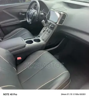 Toyota Venza XLE 4dr Wagon (2.7L 4cyl 6A) 2014 Silver