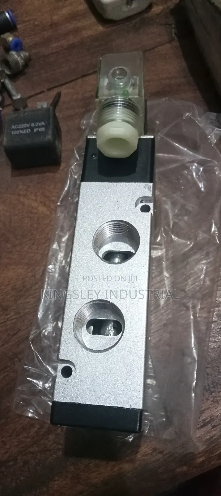Solenoid Valve Model 4v410-15
