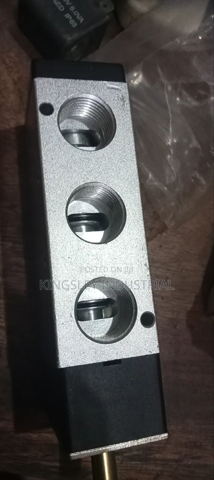 Solenoid Valve Model 4v410-15