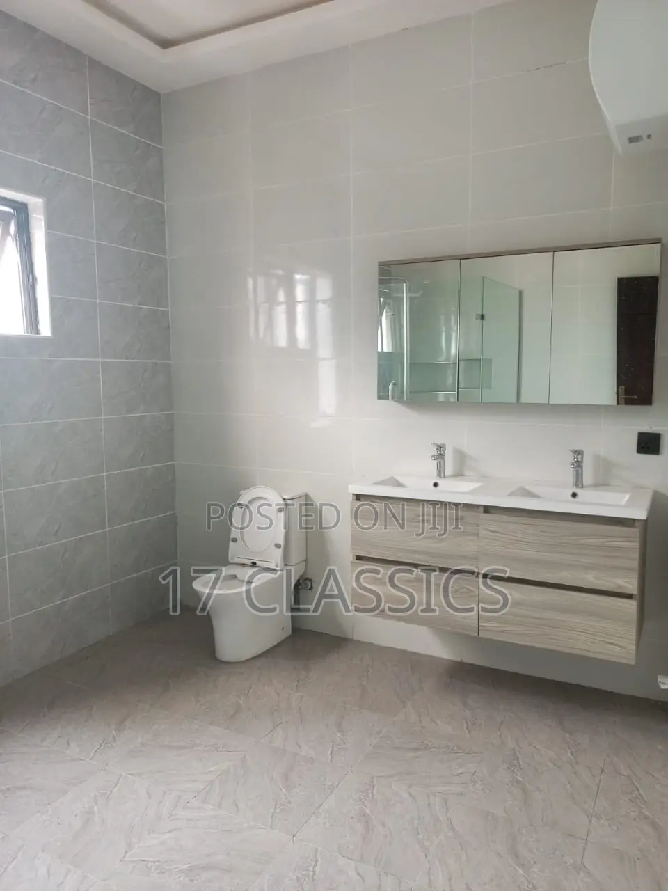 5bdrm Duplex in Mavila Homes Estate,, Chevron for sale