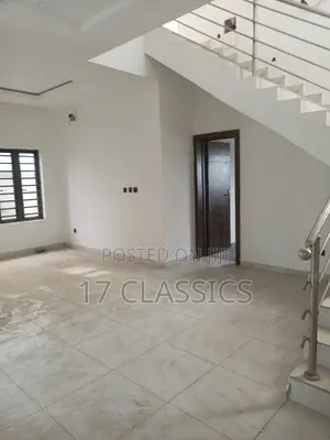 5bdrm Duplex in Mavila Homes Estate,, Chevron for sale