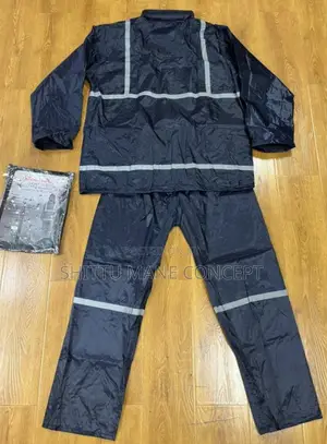 Polyester Rain Suit Top And Trouser With Reflector