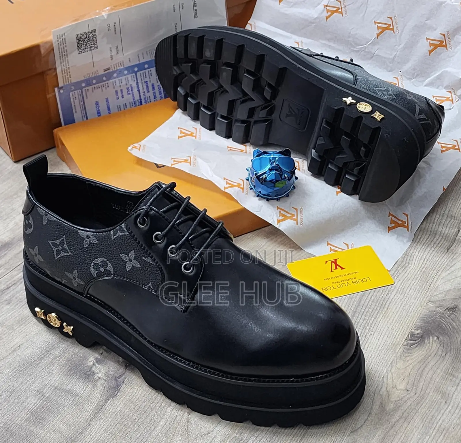 Lv Matte Leather Shoe