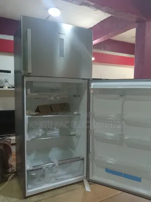 Hisense 535 L Big Size Twins Door Freezer / Fridge>Dispenser