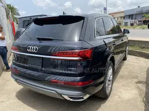 Audi Q7 Premium Plus 2021 Black