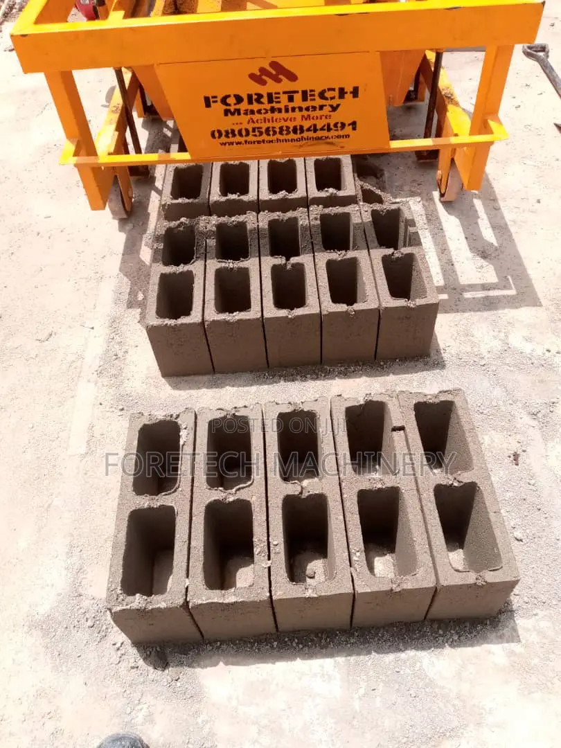 Egg Layer Concrete Block Molding Machine (3000 Blocks Daily)