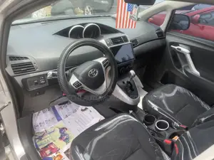 Toyota Verso 1.8 2013 Silver