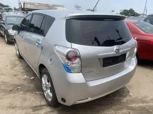 Toyota Verso 1.8 2013 Silver