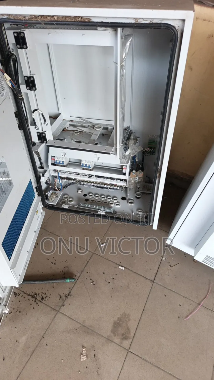 Victor J Rack 12u Outdoor Rack - Onu Victor Price: ₦ 350,000 on Jiji.ng [Lagos Island ...