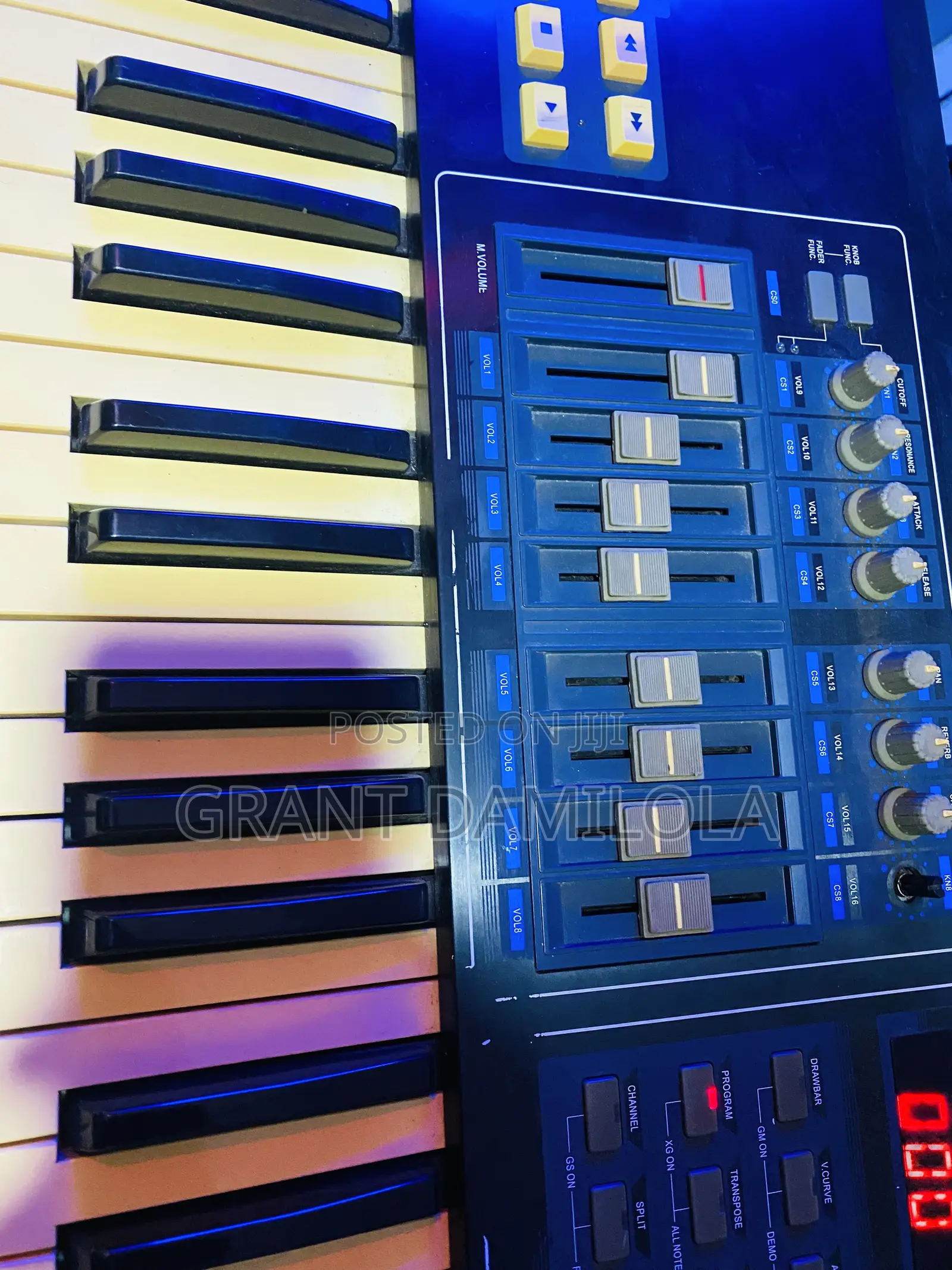 Uf7 Midi Keyboard Workstation