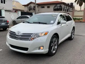 Toyota Venza V6 AWD 2010 White