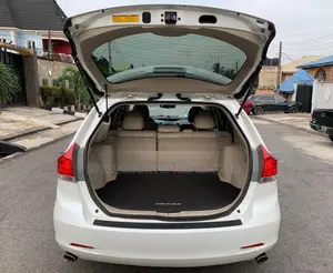 Toyota Venza V6 AWD 2010 White
