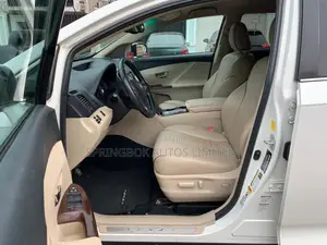 Toyota Venza V6 AWD 2010 White