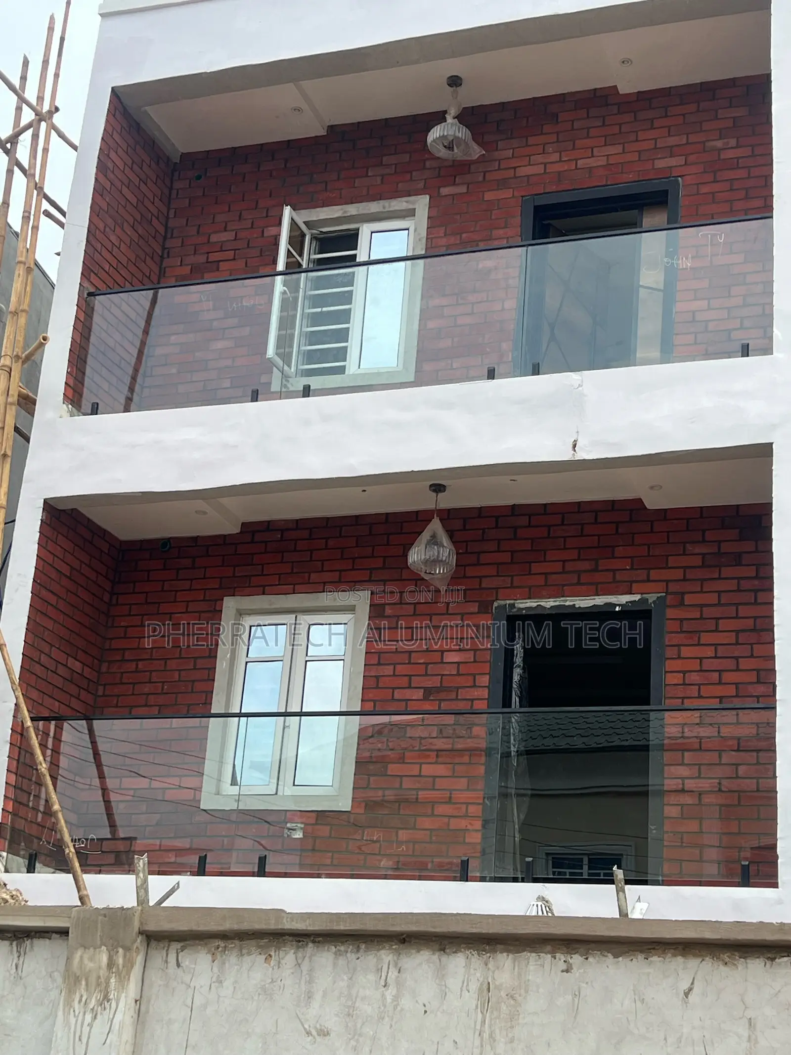 10’Mm Glass Balcony Handrail