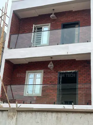 10’Mm Glass Balcony Handrail