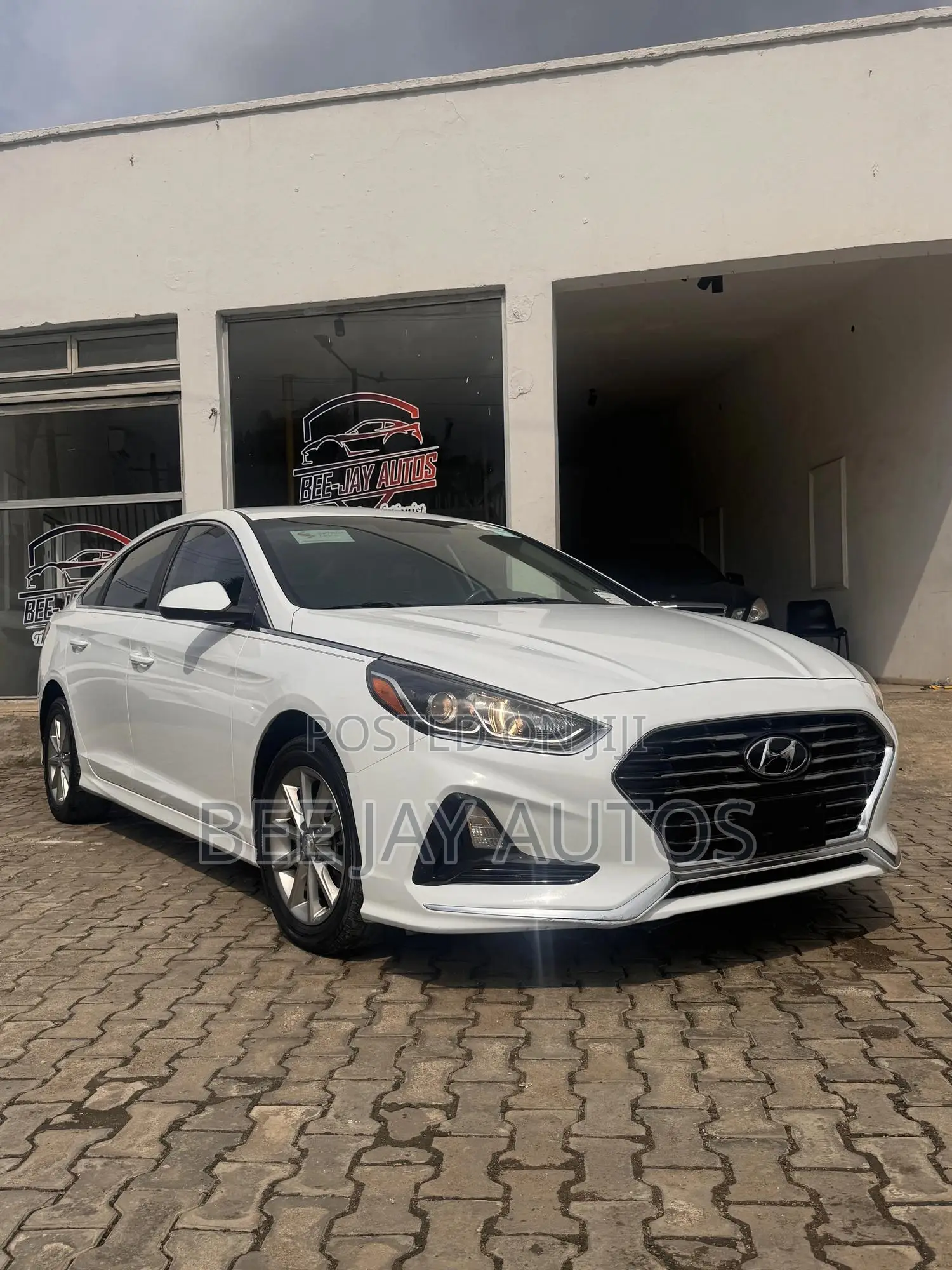 Hyundai Sonata SE 2018 White
