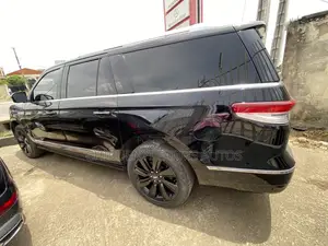 Lincoln Navigator Black Label 2022 Black