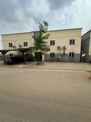 3bdrm Block of Flats in In An Estate for sale