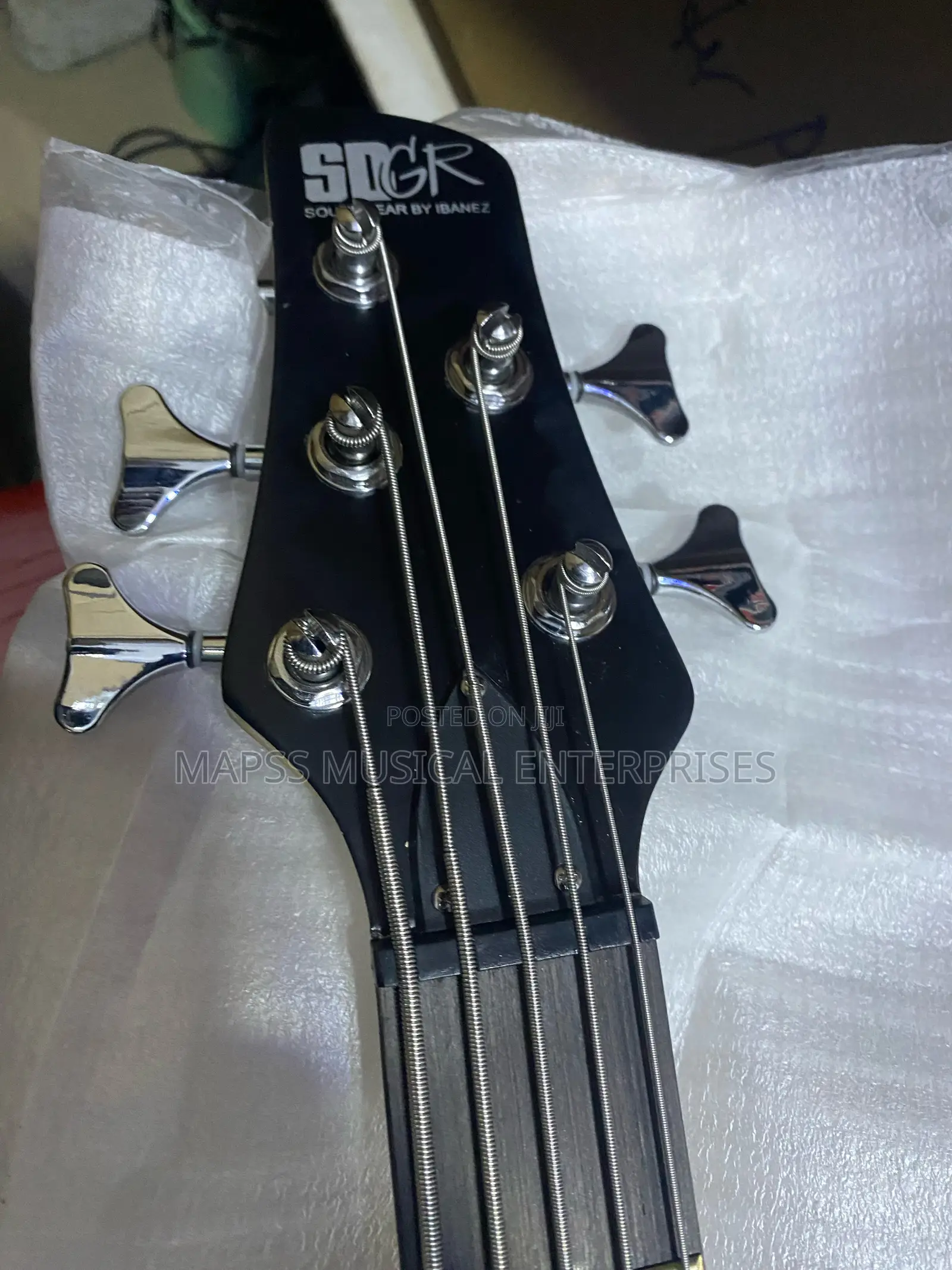 Five Strings Ibanez Active Bass Guitar