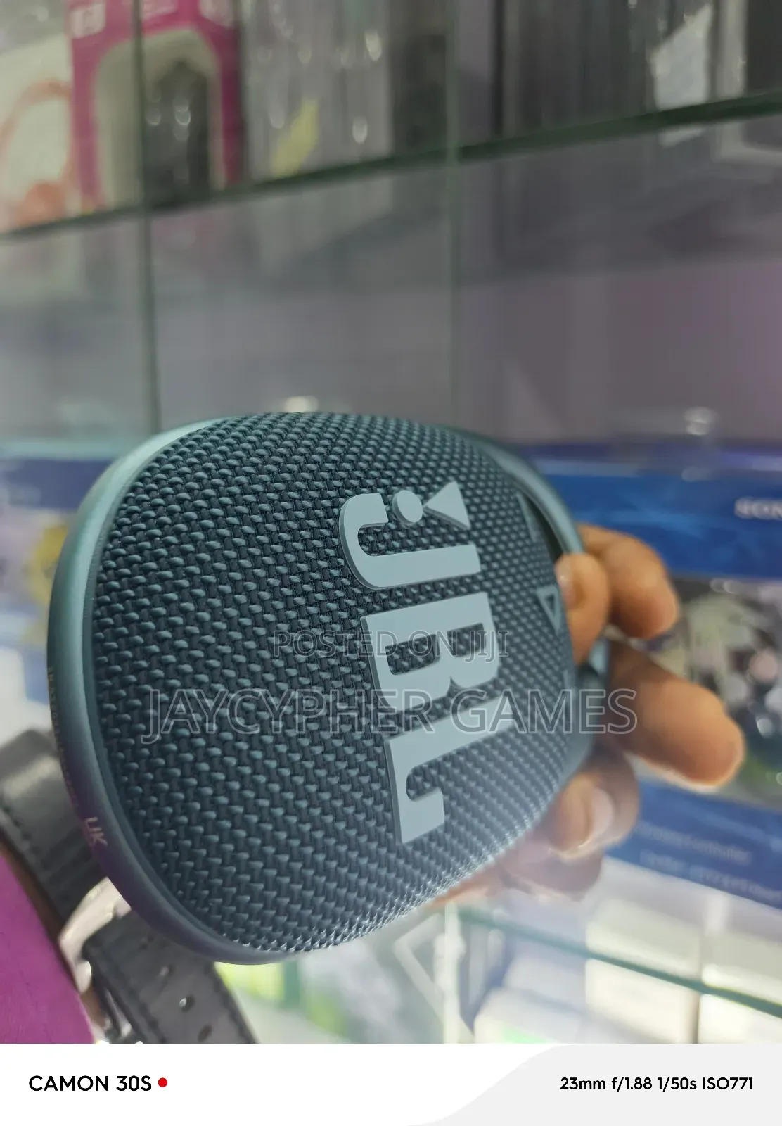 JBL Clip 4