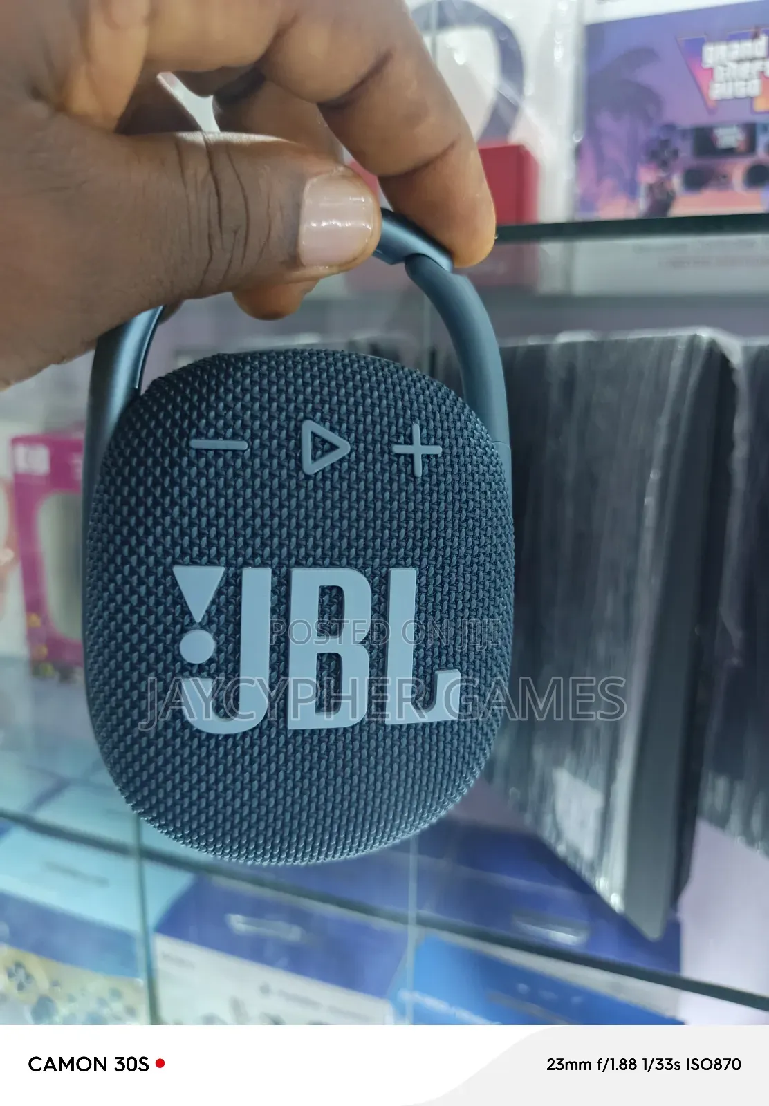 JBL Clip 4