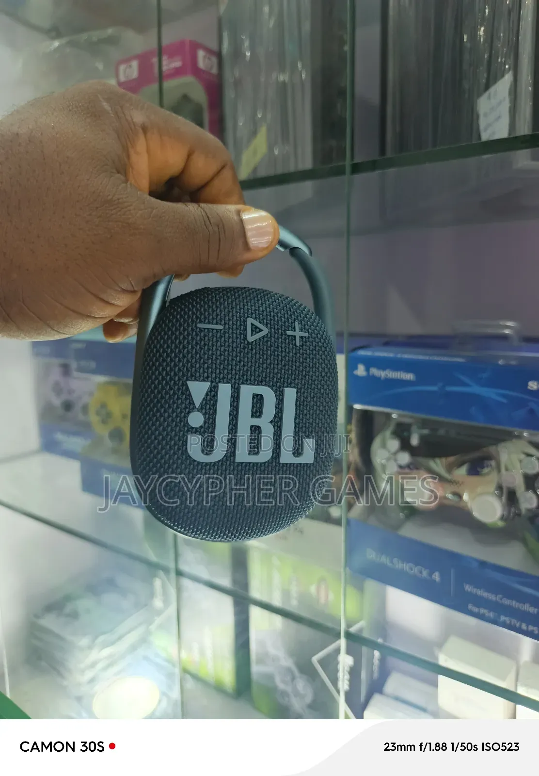 JBL Clip 4