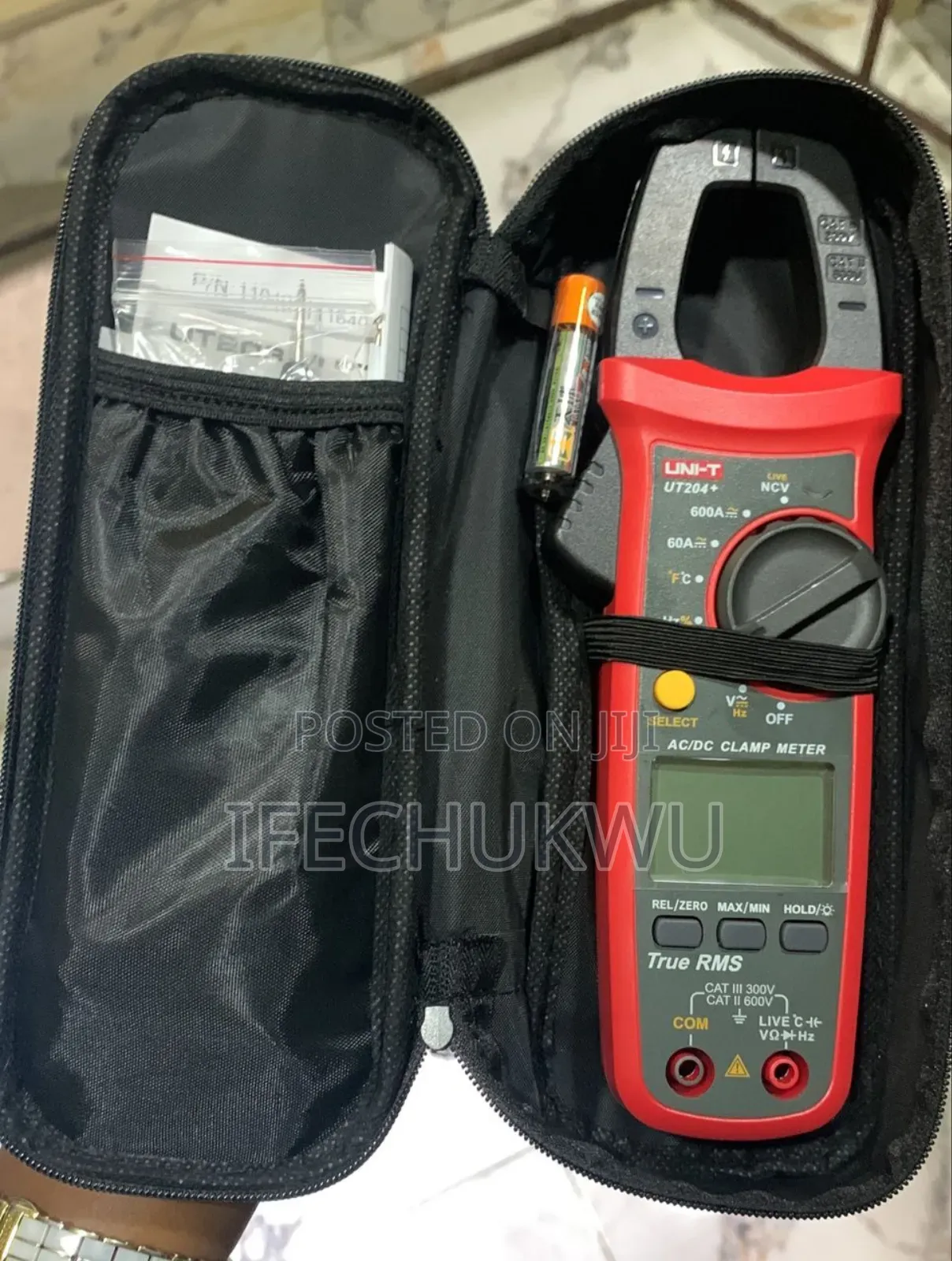 Uni-204 Clamp Meter