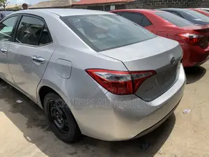 Toyota Corolla 2016 Silver