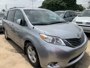 Toyota Sienna 2014 Gray