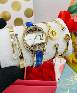 Photo - Female L Wristwatch